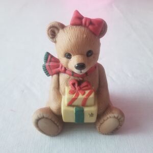 Vintage HomCo 1980s Bear with Bow and Present 5104